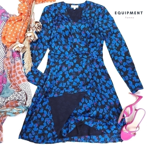 Equipment Femme Blue Pink Floral Wrap Dress Sz M - Picture 1 of 15